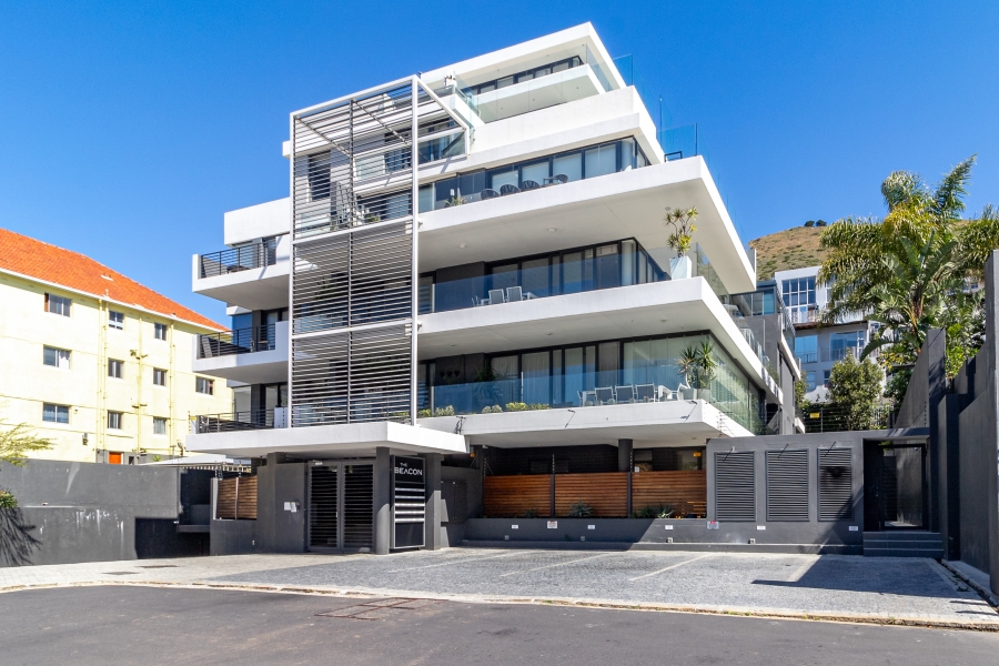 To Let 2 Bedroom Property for Rent in Green Point Western Cape